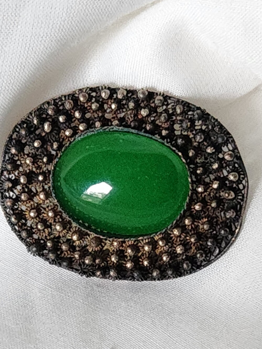 ANTIQUE CHALCEDONY BROOCH WITH MARCASITE